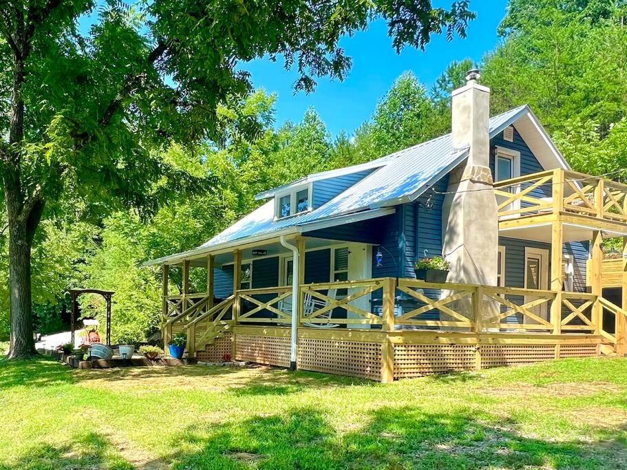 Riverside Relaxer W/Hot Tub+Fire Pit +Wifi & View Franklin Exterior photo